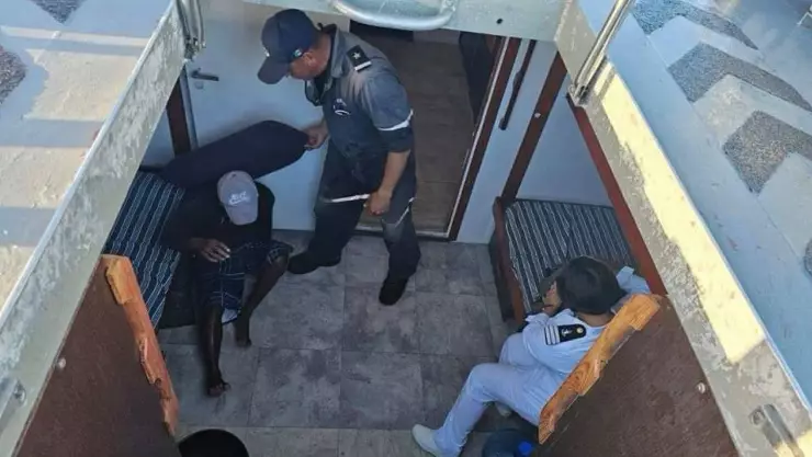 ÚLTIMA HORA_ Rescatan a pescador que naufragó a cientos de kilómetros de Progreso, Yucatán