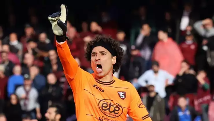 Guillermo Ochoa renovaría con Salernitana con esta condición