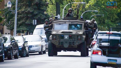  ICE planea usar IA para comunicarse en español durante redadas 