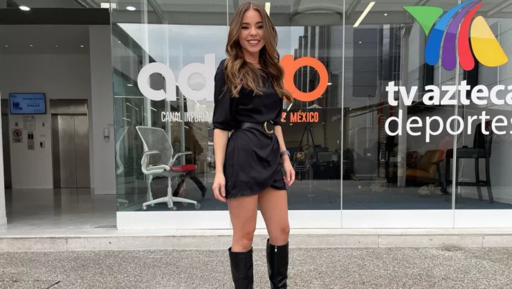 Conductoras de adn40 ella es Valentina Rodríguez