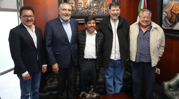 Hugo Aguilar con Adán Augusto y Fernández Noroña.