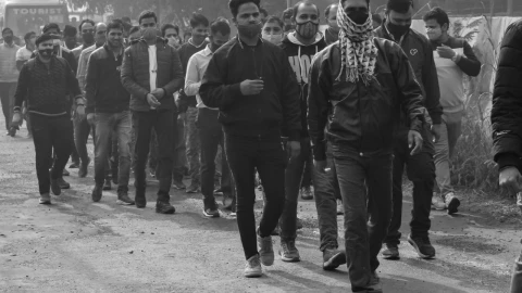 Migrantes-en-Chihuahua-llegan-al-muro-para-cruzar-a-Estados-Unidos