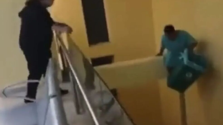 VIDEO Paciente salta del segundo piso en clínica del IMSS en Tamaulipas