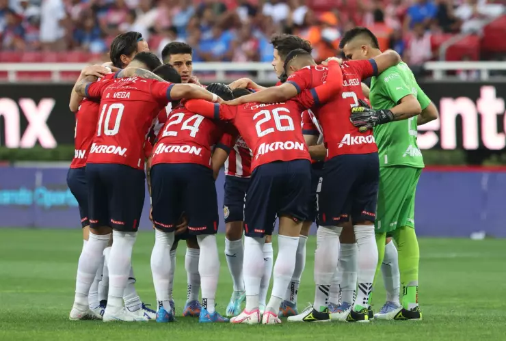 ¡Polémica! Chivas buscaría goleador argentino como refuerzo