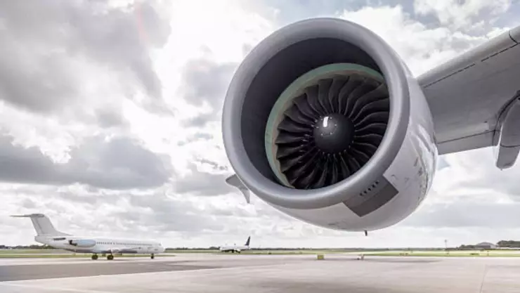 Motor de avión.jpg