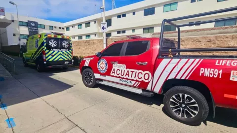 Atienen a hombre inconsciente en playas de Mazatlán