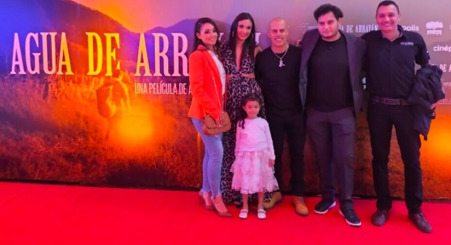 Alfombra Verde - Agua de Arrayán - pelicula 2022
