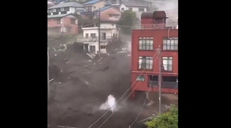 japon-lluvias-deslave.jpg