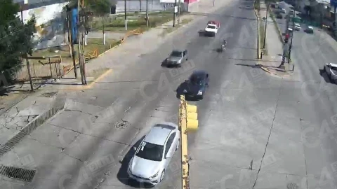 comando-se-lleva-14-autos-de-lujo-agencia-leon-guanajuato-video