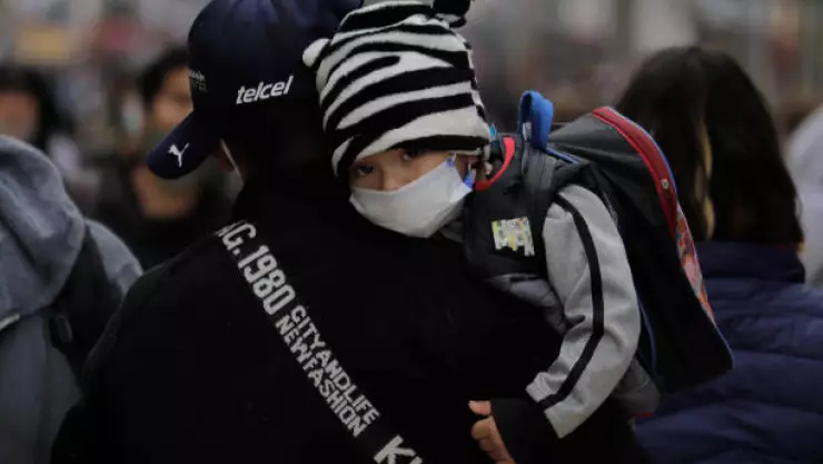 Lluvia provoca encharcamientos en CDMX; Metro activa marcha lenta