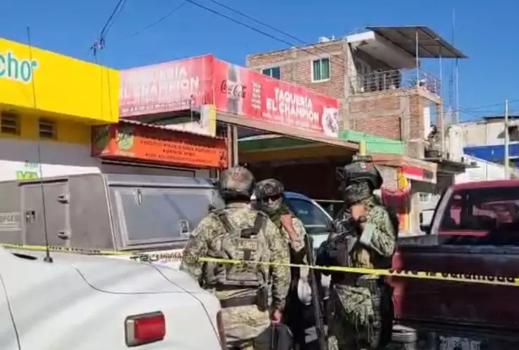 Asesinan a dos hombres en la taquería El Champion en Culiacán.