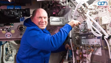  Retiran a cosmonauta ruso de misión de SpaceX por violar normas de seguridad 