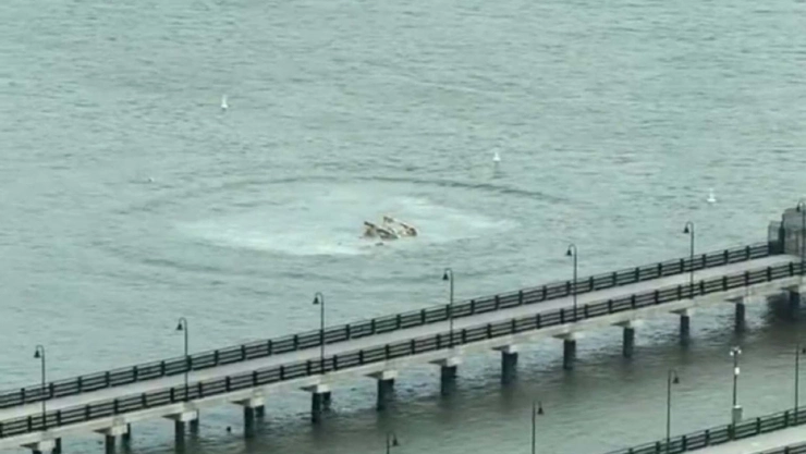 VIDEO: Así fue la CAÍDA de un helicóptero en Río Hudson que dejó al menos 6 muertos; ¿hay niños entre las víctimas?