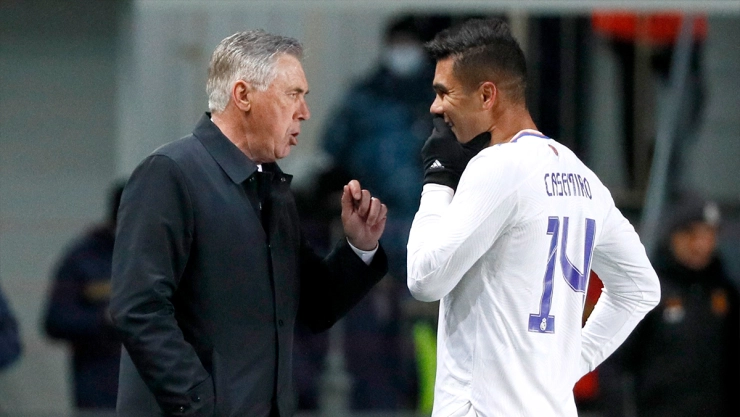 Casemiro y Carlo Ancelotti