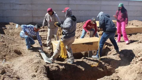 Sepultan 36 cuerpos que no fueron identificados ni reclamados en Ciudad Cuauhtémoc, Chihuahua