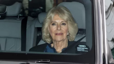 Qué pasará con la reina Camila si muere primero el rey Carlos III