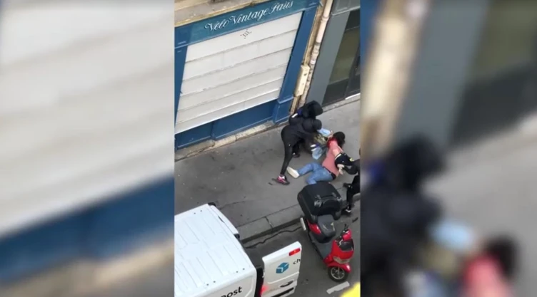 VIDEO de mujer que escapa de secuestro fallido en París