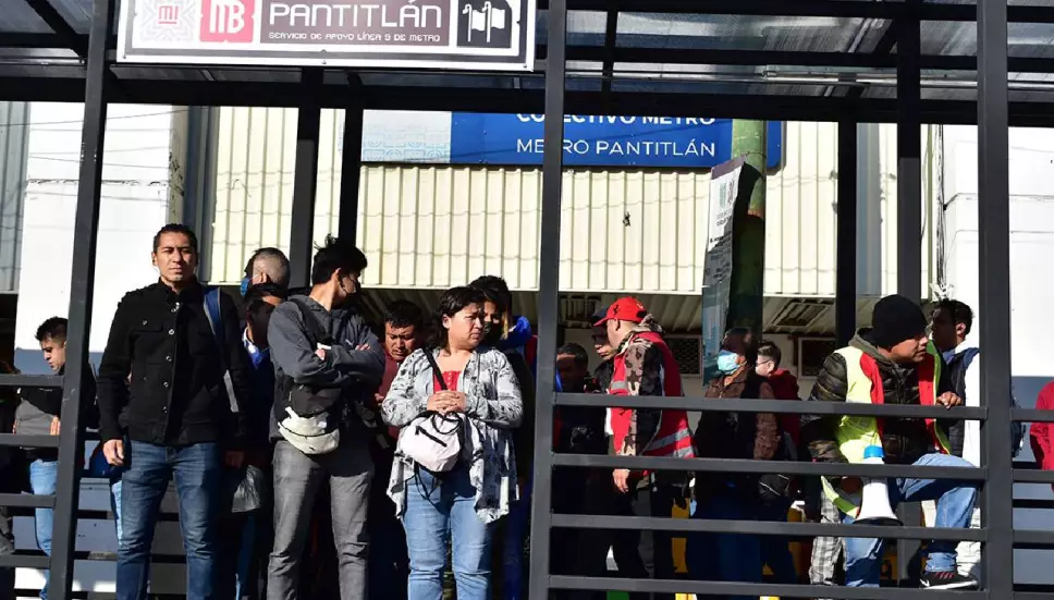 Metrobús CDMX modificará descenso en servicio de apoyo en Línea 9 del Metro