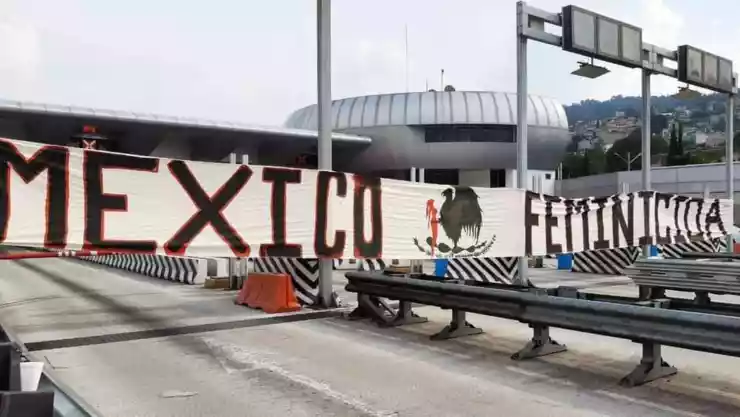 feministas toman caseta tlalpan.jpg