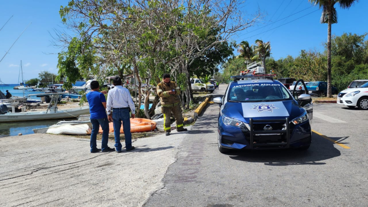 Reportan incendio de una embarcación en Caleta en Cozumel