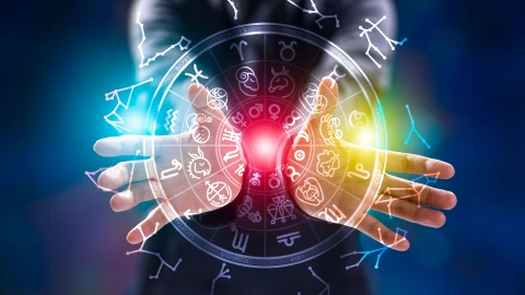 Lo que los astros revelan hoy, 5 de julio: tu horóscopo de amor, salud y dinero