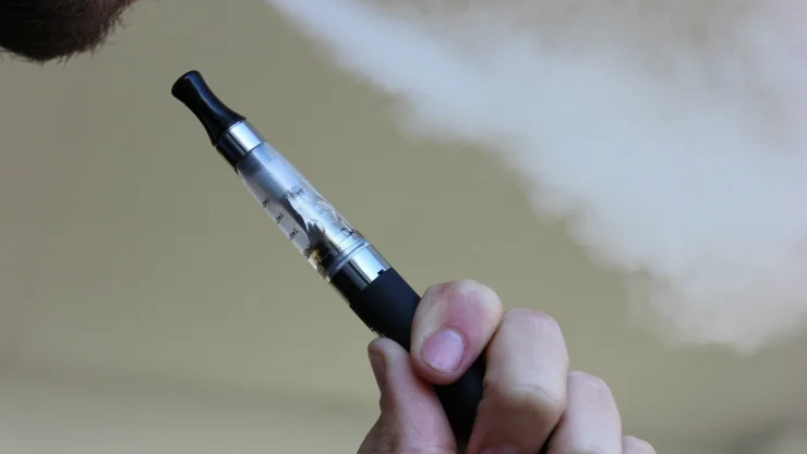 confirman muerte por cigarro electronico