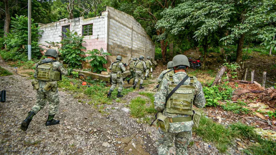 Labores del Ejército Méxicano en Chiapas.