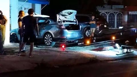 Fuerte incendio de un auto genera fuerte movilización en Brisas del Bosque