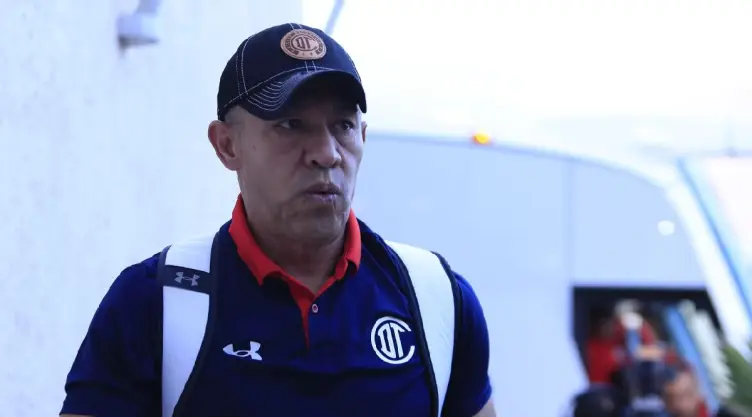Nacho Ambriz en un partido con el Toluca