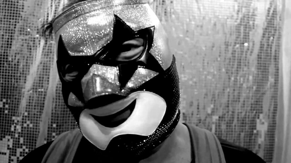 Revelan el nombre del peculiar movimiento de Súper Muñeco