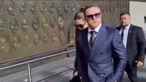 canelo alvarez sheinbaum presidenta mexico