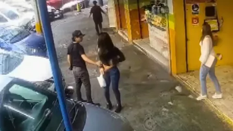 Autoridades investigan un disparo accidental ocurrido en un local de comida