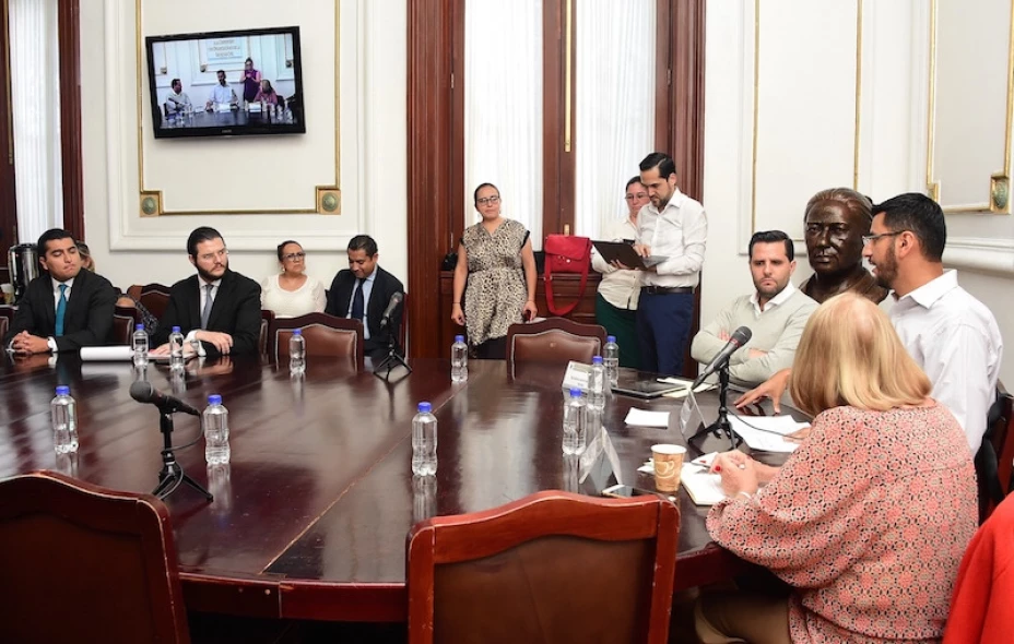 Comisión Anticorrupción.