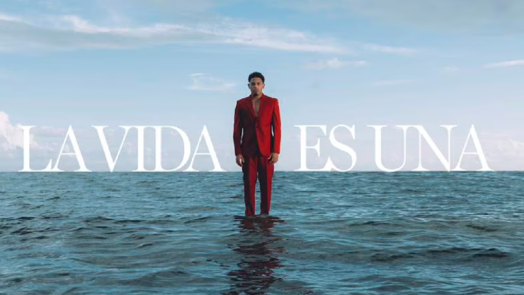 Myke Towers lanza su nuevo álbum “La vida es una con grandes colaboraciones