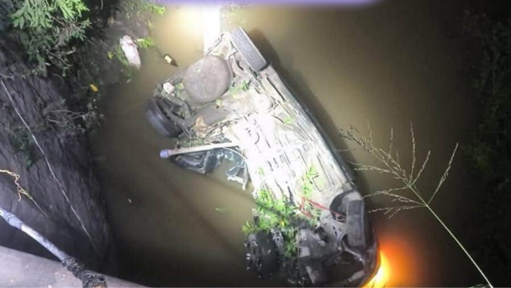 Aparatoso accidente en Cuautla deja dos lesionados.