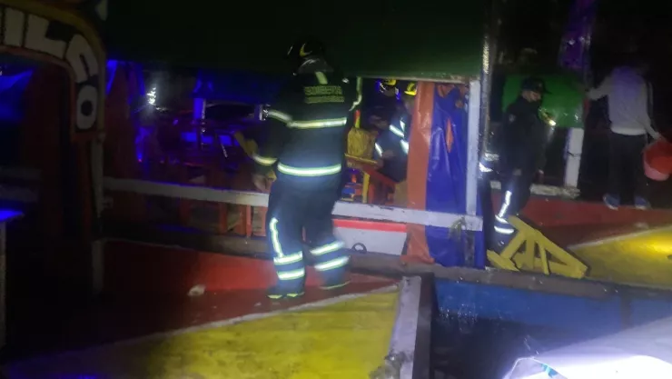 trajineras se hunden en xochimilco.jpg