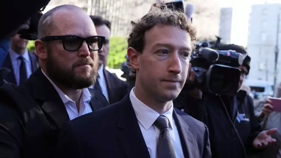 Mark Zuckerberg llega a un juicio en Los Ángeles, California.
