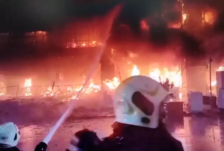 Incendio en edificio de Taiwán deja decenas de muertos y heridos