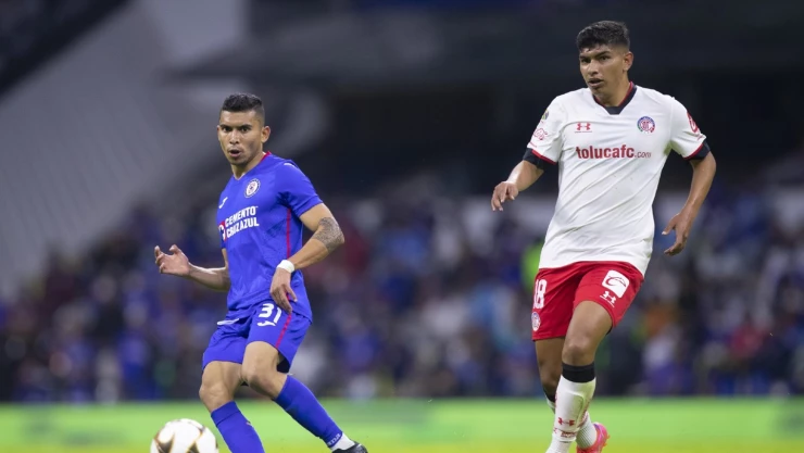 Orbelín Pineda y Kevin Castañeda