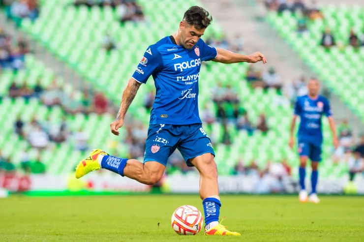 Milton Giménez en su paso por Necaxa