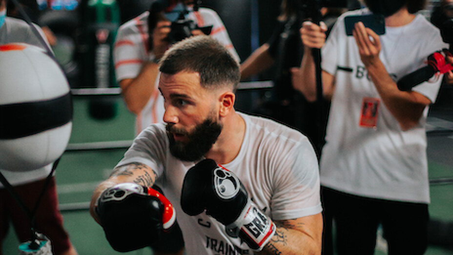 Caleb Plant entrenamiento pelea Canelo Álvarez