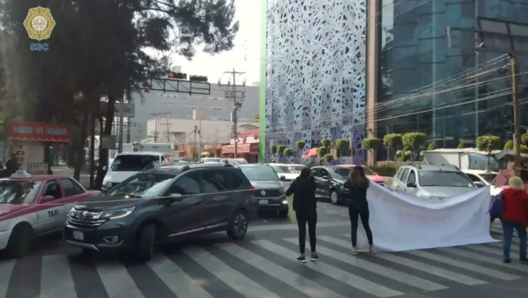 Bloqueo de vecinos de Granjas México