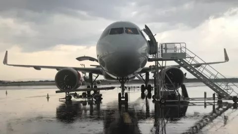 Huracán Erick: Alertan por posibles retrasos en vuelos, según AICM