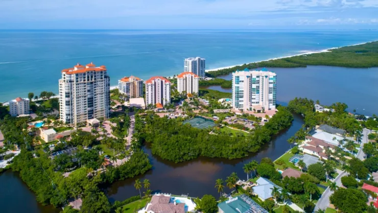 Vista aérea de Naples, en Florida, Estados Unidos.