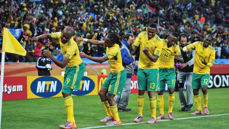 Solo dos anfitriones han quedado fuera en fase de grupos de la Copa Mundial de la FIFA