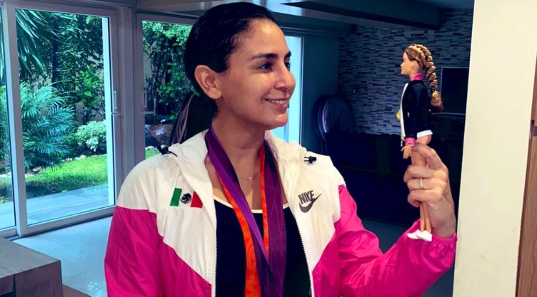 paola-espinosa-clavadista-barbie