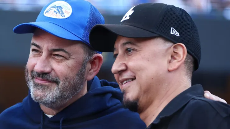 Cleto Escobedo III, saxofonista y líder de la banda del programa Jimmy Kimmel Live!, falleció a los 59 años. El conductor lo recordó con unas sentidas palabras.