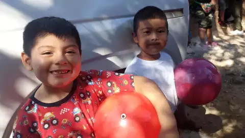 Juguetón hace sonrisas en Quintana Roo el Día de Reyes