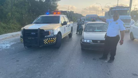 Tráfico Cancún 13 de marzo de 2024 Reportan choque en la avenid José López Portillo.jpg