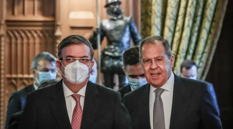 Ebrard-firma-convenio-rusia.jpg